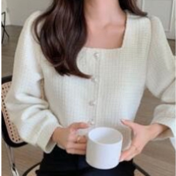 Dazy solid button front blouse - Picture 5 of 5